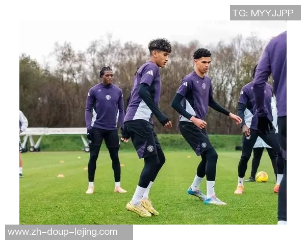 曼联官宣三人持续伤缺,阿莫林泄漏库尼亚复出日期!遇一周双赛新应战 曼联官宣三人持续伤缺,阿莫林泄漏库尼亚复出日期!遇一周双赛新应战